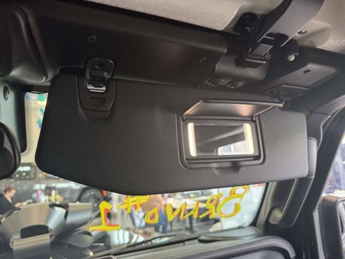 Used 2025 Jeep Wrangler Unlimited Sahara AWD/4WD image 29