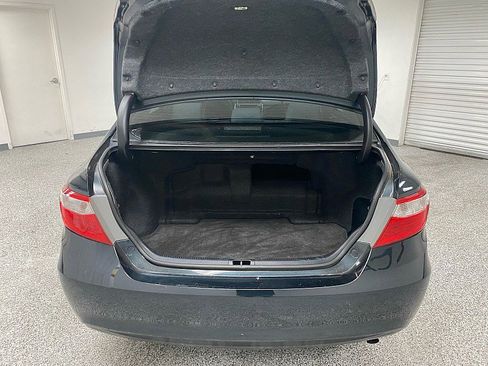 Used 2015 Toyota Camry LE image 14