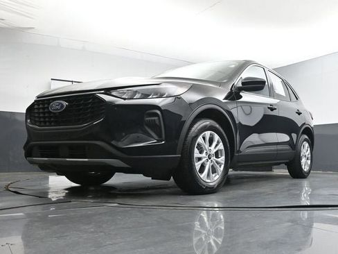 Used 2023 Ford Escape Active w/ Tech Pack #2 AWD/4WD image 29