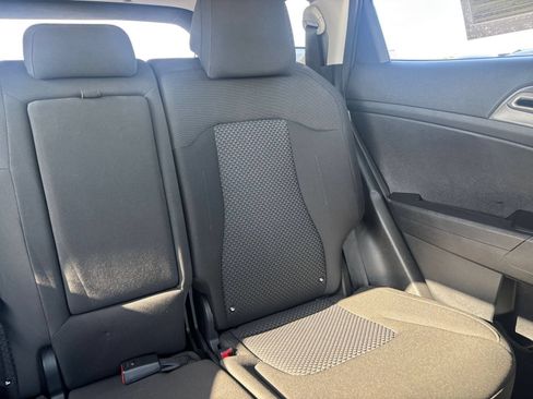 Used 2026 Kia Sportage LX FWD image 32