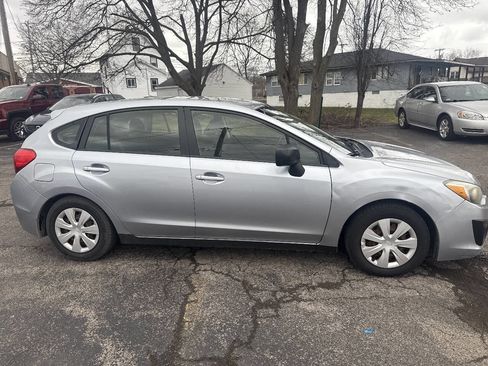 Used 2013 Subaru Impreza 2.0i image 3