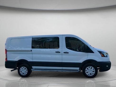 Certified 2025 Ford Transit 250 Low Roof w/ Exterior Upgrade Package RWD image 33