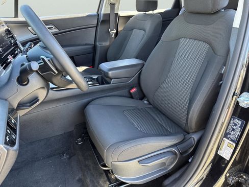 Certified 2024 Kia Sportage LX image 20