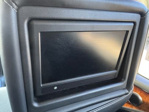 Used 2015 INFINITI QX80 2WD w/ Deluxe Technology Package image 17