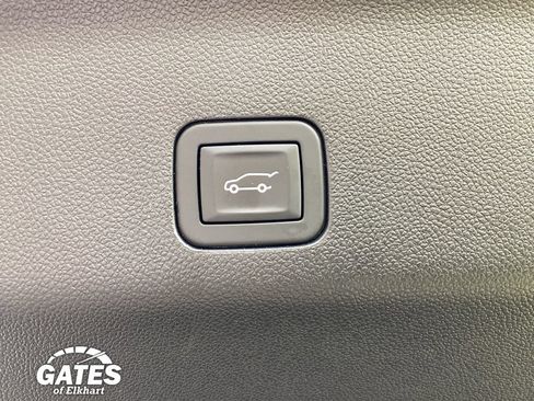 Used 2025 Chevrolet Tahoe LT AWD/4WD image 10