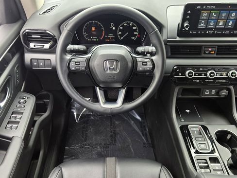 Certified 2025 Honda Pilot EX-L image 12