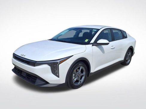 Used 2025 Kia K4 FWD image 3