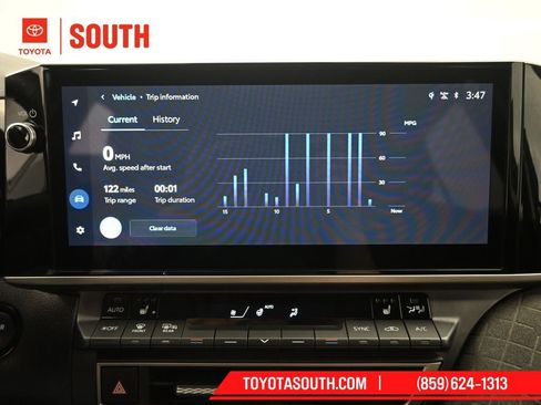 Used 2025 Toyota Camry XLE image 17