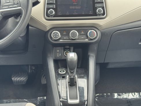 Used 2021 Nissan Versa SV FWD image 15