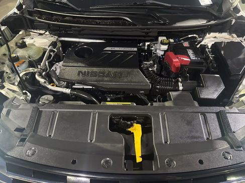 Used 2024 Nissan Rogue SV image 27