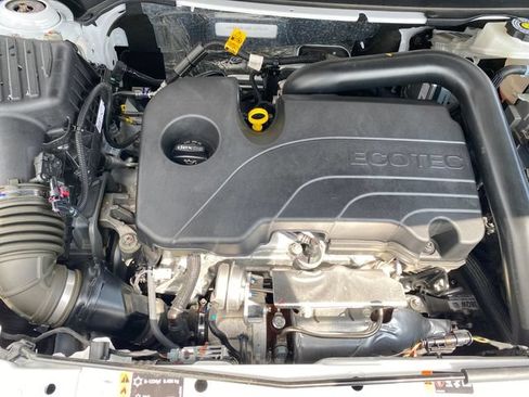 Certified 2024 Chevrolet Equinox Premier FWD image 21