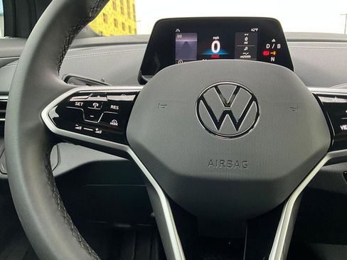 New 2026 Volkswagen ID.4 Pro image 21