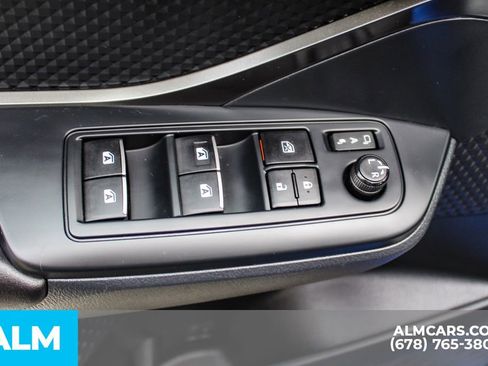 Used 2018 Toyota C-HR XLE image 36