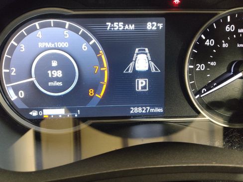 Used 2025 Nissan Versa SV FWD image 23