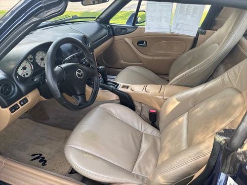 Used 2002 MAZDA MX-5 Miata RWD image 13