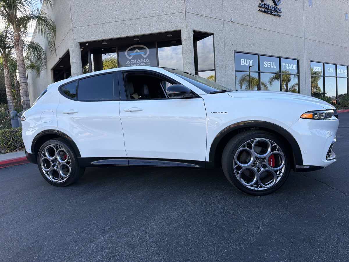 Used 2024 Alfa Romeo Tonale Ti w/ Active Assist Package AWD/4WD image 17