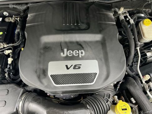 Used 2015 Jeep Wrangler Unlimited Sport w/ Quick Order Package 24S image 22