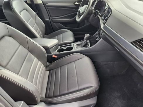 Used 2024 Volkswagen Jetta SE FWD image 11