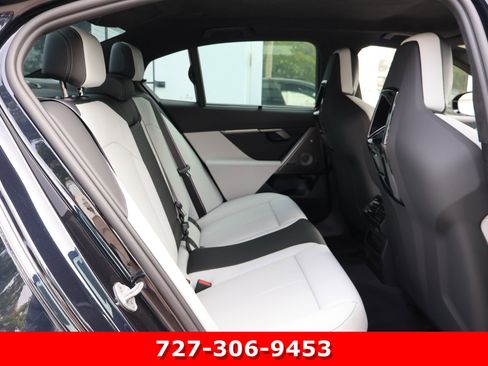 Used 2026 BMW M5 w/ Carbon Package image 19