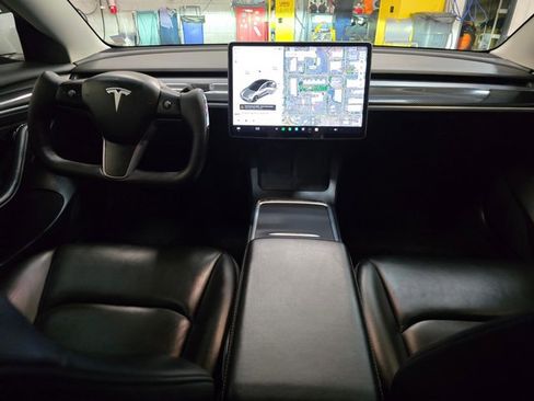 Used 2021 Tesla Model 3 Standard Range Plus image 13