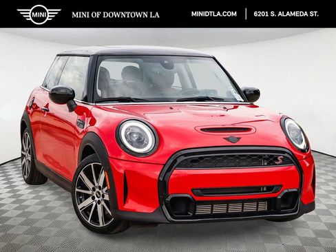 Used 2023 MINI Cooper S FWD image 1
