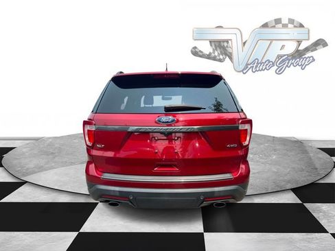 Used 2018 Ford Explorer XLT w/ Equipment Group 202A AWD/4WD image 6