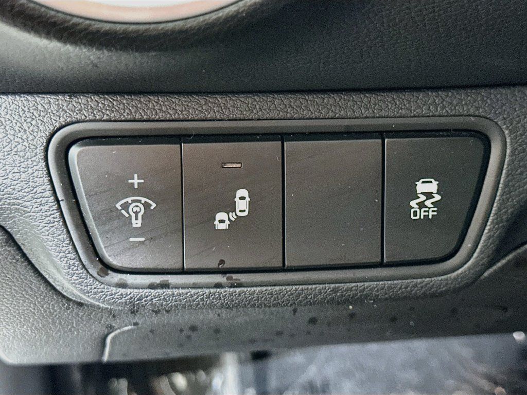 Used 2023 Kia Forte LXS w/ LXS Technology Package FWD image 23