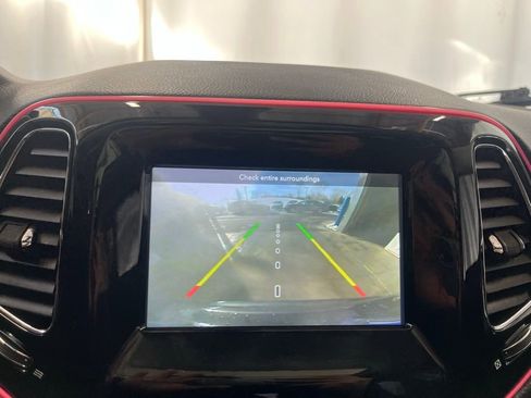 Used 2021 Jeep Compass Altitude w/ Sun and Sound Group image 18