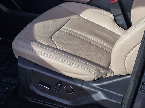 Used 2024 Ford Expedition Limited image 25