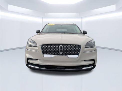 Used 2023 Lincoln Aviator Standard SUV image 8