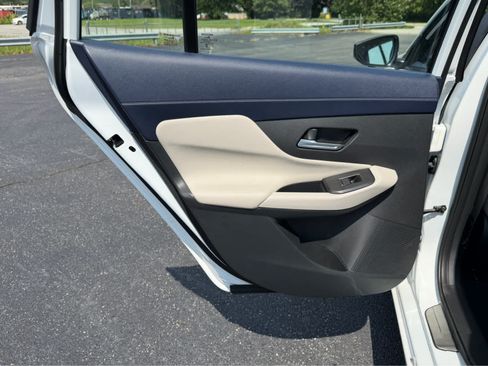 Used 2026 Nissan Sentra SL w/ Floor Mat Package FWD image 20