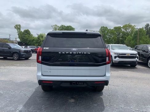 New 2025 Ford Expedition Active RWD image 7