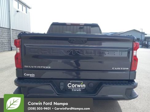 Used 2022 Chevrolet Silverado 1500 Custom image 4