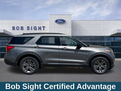 Used 2023 Ford Explorer XLT w/ Equipment Group 202A AWD/4WD image 4