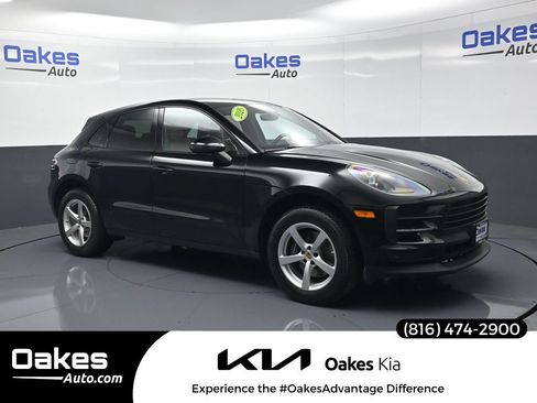 Used 2020 Porsche Macan AWD/4WD image 1