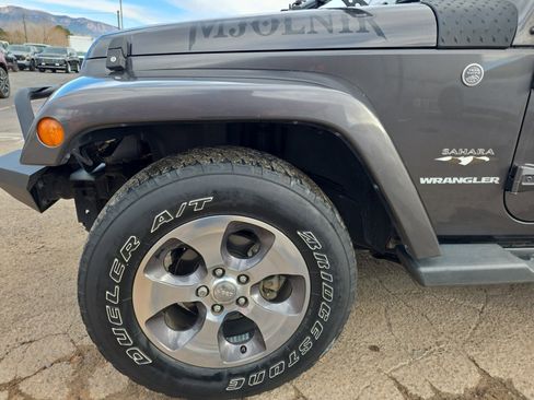 Used 2017 Jeep Wrangler Sahara w/ Connectivity Group image 10