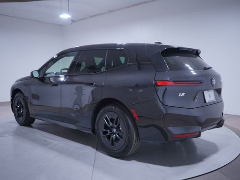 Used 2026 BMW iX xDrive45 image 3