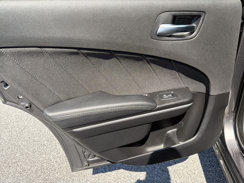 Used 2019 Dodge Charger SXT RWD image 26