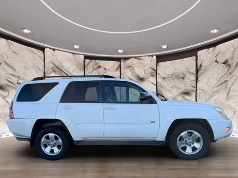 Used 2005 Toyota 4Runner SR5 RWD image 4