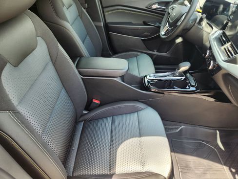 New 2026 Chevrolet Trax LT w/ Driver Confidence Package image 13