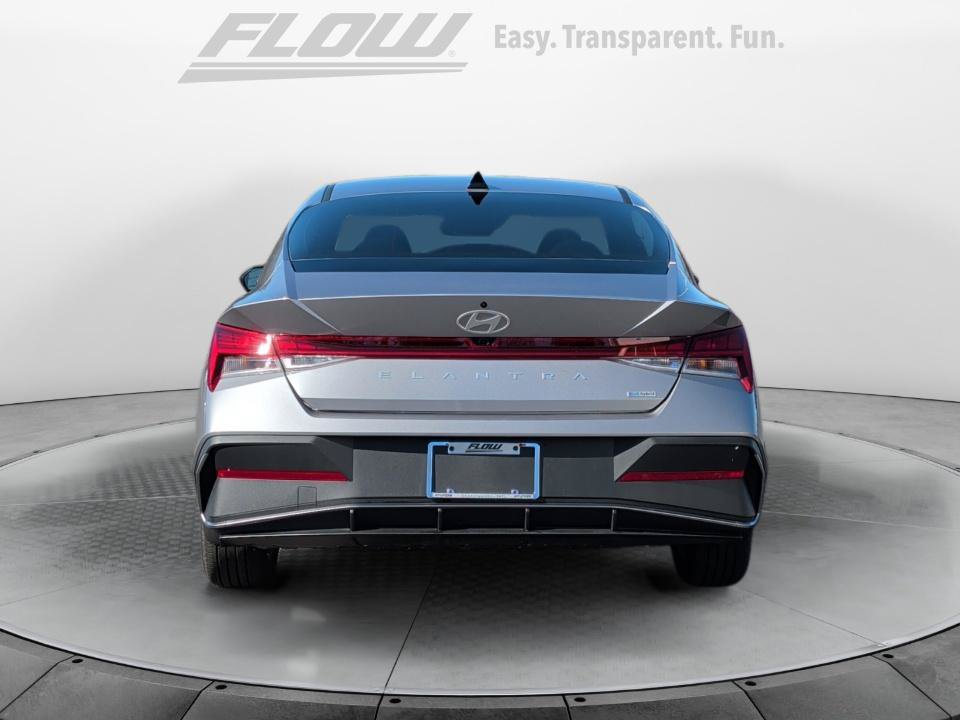 Used 2026 Hyundai Elantra Hybrid FWD image 6