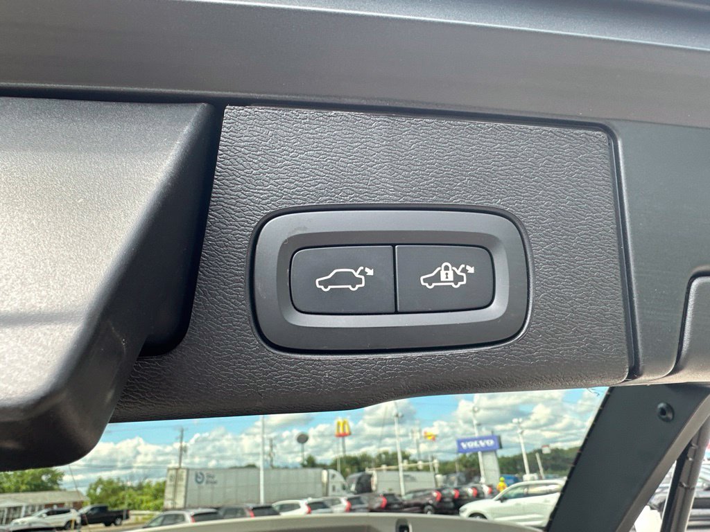 Certified 2026 Volvo XC60 T8 Plus w/ Protection Package Premier AWD/4WD image 40