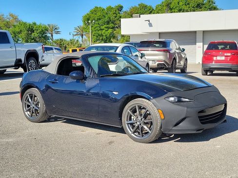 Used 2021 MAZDA MX-5 Miata Grand Touring RWD image 6