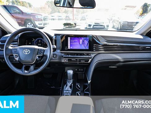 Used 2025 Toyota Camry LE image 29