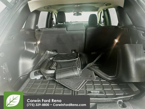 Used 2016 Jeep Cherokee Latitude w/ Comfort/Convenience Group AWD/4WD image 23