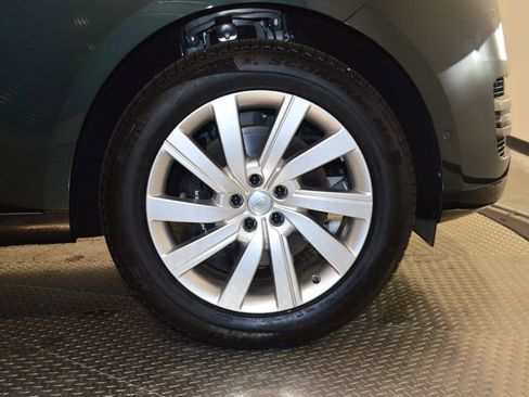 Used 2025 Land Rover Range Rover SE AWD/4WD image 16
