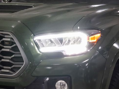 Used 2022 Toyota Tacoma TRD Sport RWD image 7