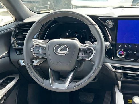 Used 2025 Lexus RX 350h w/ Convenience Package AWD/4WD image 41