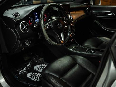 Used 2014 Mercedes-Benz CLA 250 4MATIC w/ Premium 1 Package image 8