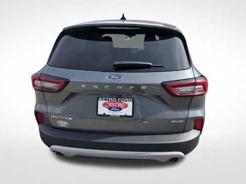 Certified 2025 Ford Escape Active w/ Tech Pack #1 image 5